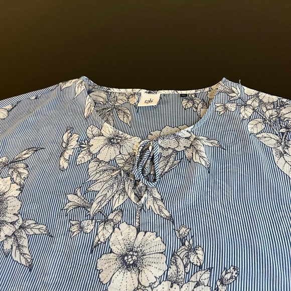 Cabi Sirena Floral Striped Dolman Blouse Top Sheer Blue White Womens Medium - Picture 4 of 11
